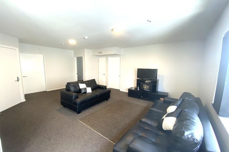 Photo of property in 1/232 Main Road, Tawa, Wellington, 5028