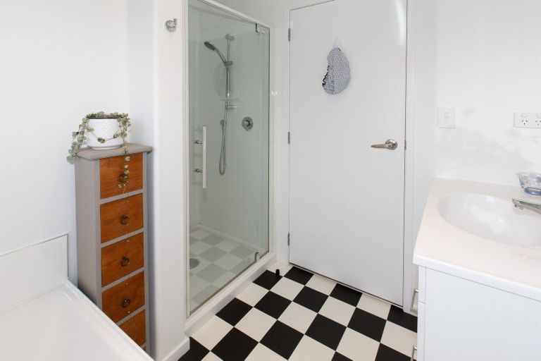 Photo of property in 3 Tua Tua Place, Baylys Beach, Dargaville, 0377