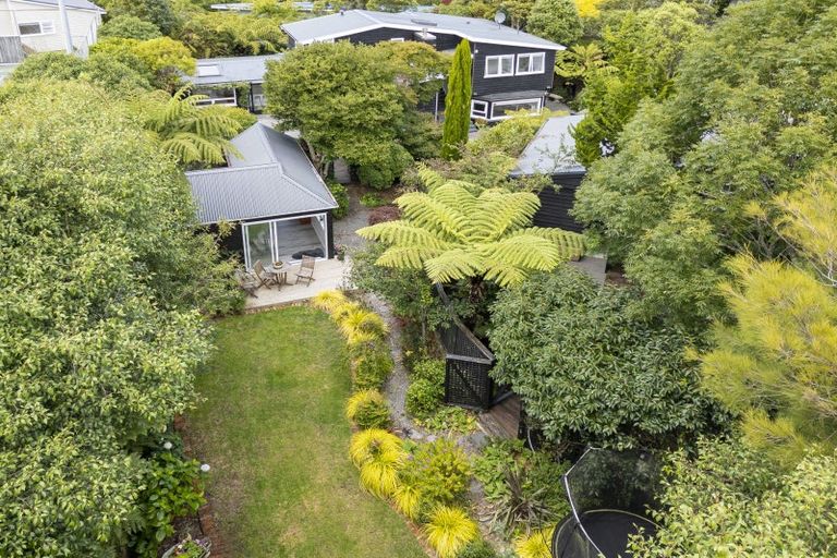 Photo of property in 17a Delhi Crescent, Khandallah, Wellington, 6035