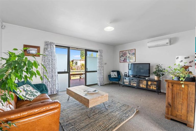 Photo of property in 79a Kawaha Point Road, Kawaha Point, Rotorua, 3010