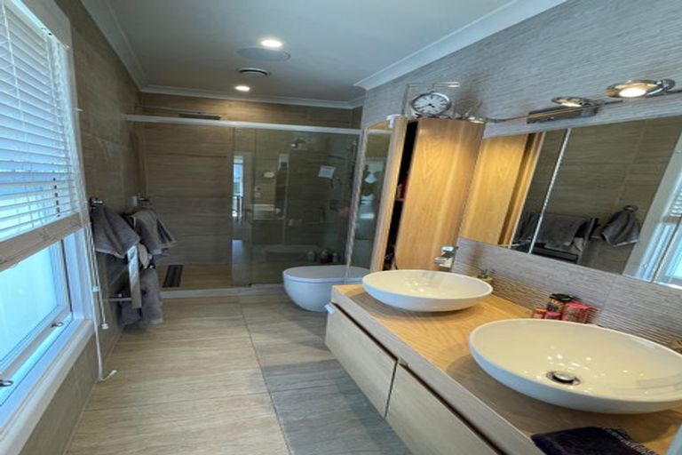 Photo of property in 44 Hawker Street, Mount Victoria, Wellington, 6011