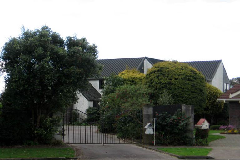 Photo of property in 22 Truscott Grove, Awapuni, Palmerston North, 4412