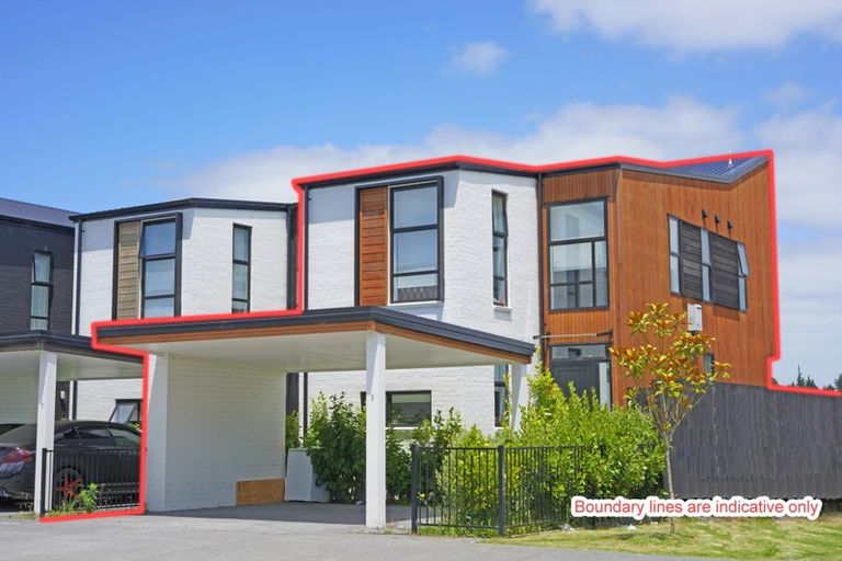 Photo of property in 5 Battalion Drive, Papakura, 2110