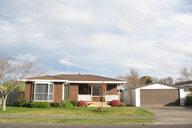 Photo of property in 19 Whiting Crescent, Greenmeadows, Napier, 4112