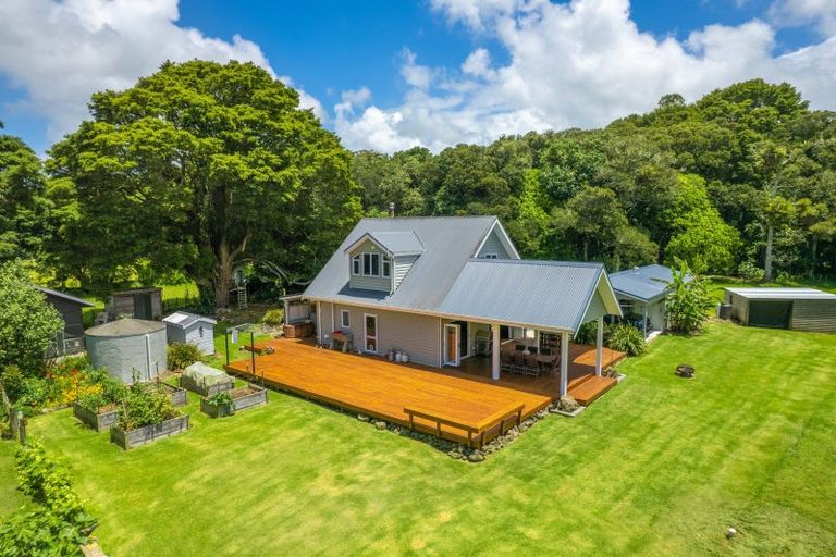 Photo of property in 141 Tauraroa Road, Maungakaramea, Whangarei, 0178