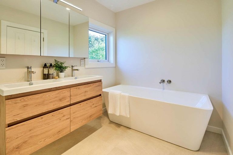 Photo of property in 70 Heke Street, Ngaio, Wellington, 6035