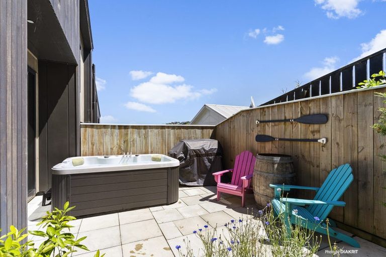 Photo of property in 14/20 Trent Street, Island Bay, Wellington, 6023