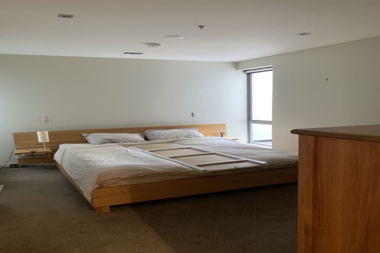 Photo of property in Dune, 2a/138 Oriental Parade, Oriental Bay, Wellington, 6011