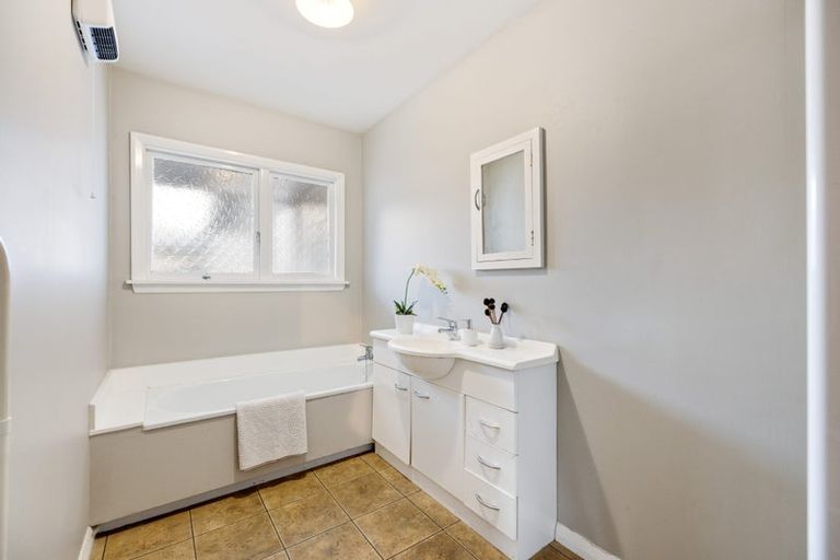 Photo of property in 3/42 Office Road, Merivale, Christchurch, 8014