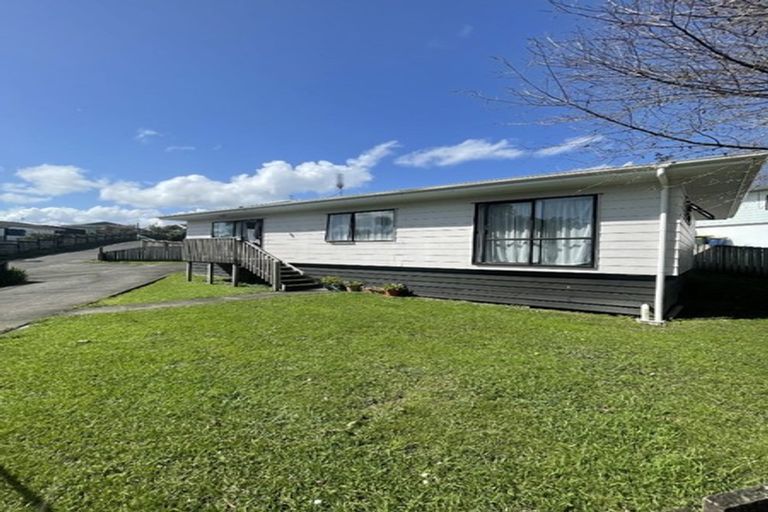 Photo of property in 50 Sungrove Rise, Sunnyvale, Auckland, 0612