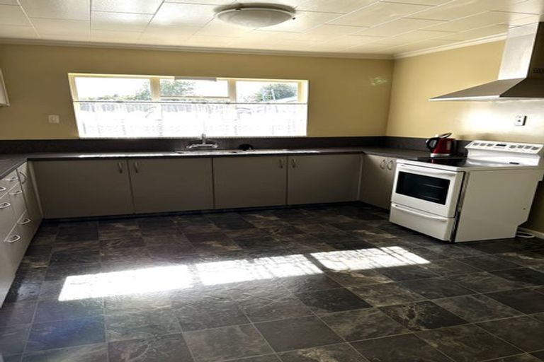 Photo of property in 11 Lyndhurst Crescent, Aranui, Christchurch, 8061