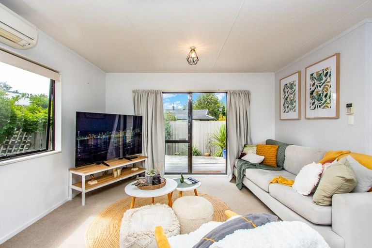 Photo of property in 2 Corinth Place, Sunnybrook, Rotorua, 3015