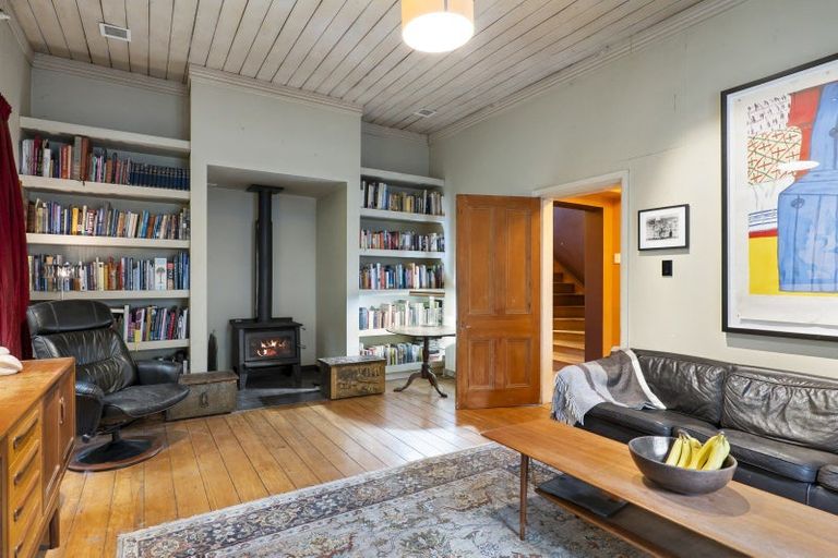 Photo of property in 2 Brittan Terrace, Lyttelton, 8082