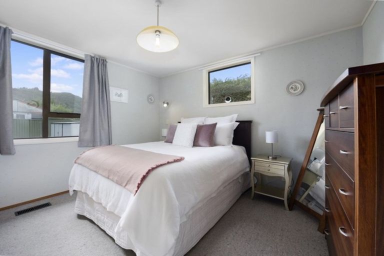 Photo of property in 13 Elm Street, Ebdentown, Upper Hutt, 5018