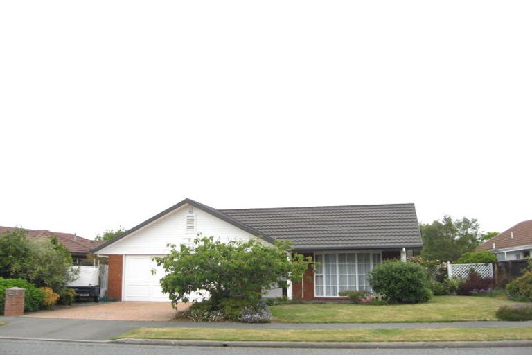 Photo of property in 63 Anglesea Avenue, Parklands, Christchurch, 8083