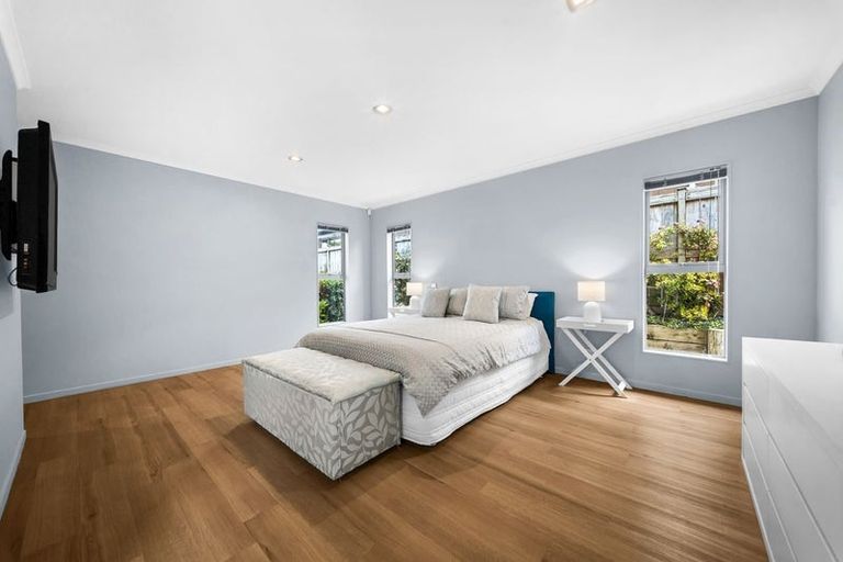 Photo of property in 8 Canmore Street, Pokeno, 2402