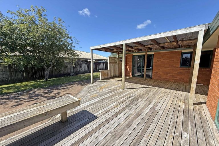 Photo of property in 85 Sandwich Road, St Andrews, Hamilton, 3200