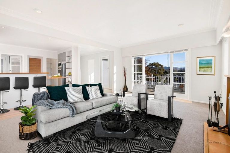 Photo of property in 32 Captain Scott Road, Glen Eden, Auckland, 0602