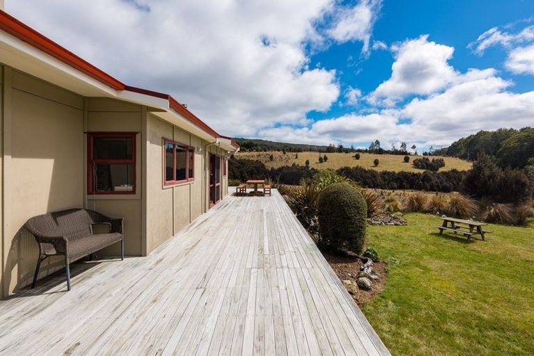 Photo of property in 3210 Korere-tophouse Road, St. Arnaud, Saint Arnaud, 7072