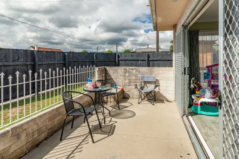 Photo of property in 1 Worcester Street, Levin, 5510