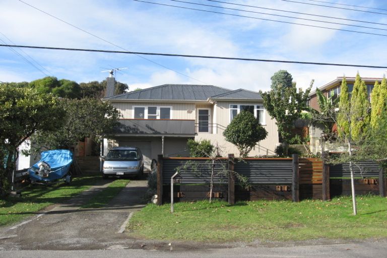 Photo of property in 4 Moa Road, Raumati Beach, Paraparaumu, 5032