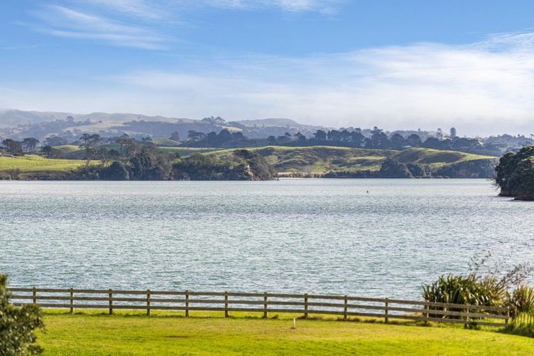 Photo of property in 15b Goble Road, Clarks Beach, Pukekohe, 2679