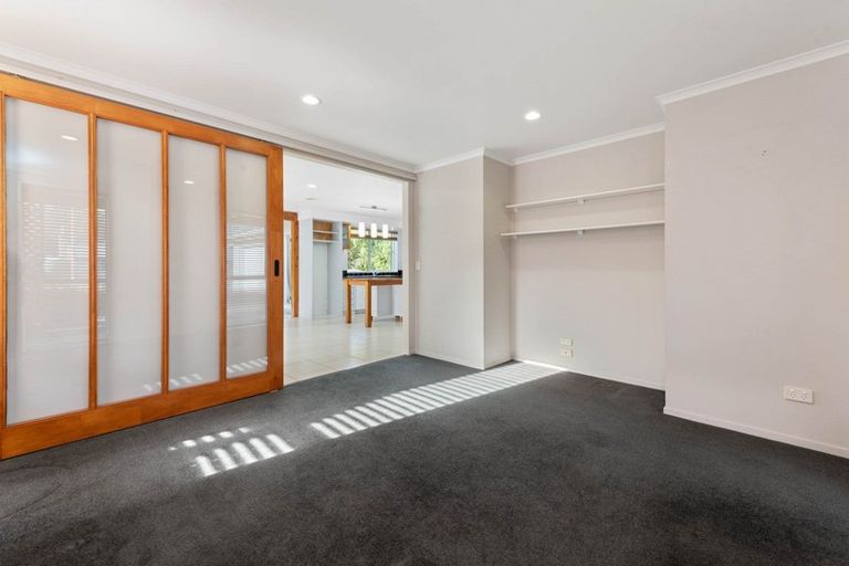 Photo of property in 16 Caulfield Place, Pukehangi, Rotorua, 3015