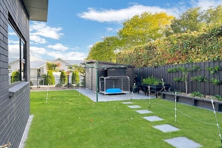 Photo of property in 31 Chesterfield Place, Rangiora, 7400