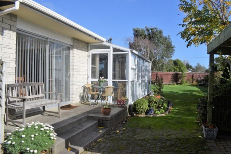 Photo of property in 27 Bell Street, Otaki, 5512