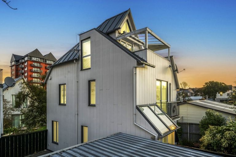 Photo of property in 2/31 Gloucester Street, Christchurch Central, Christchurch, 8013