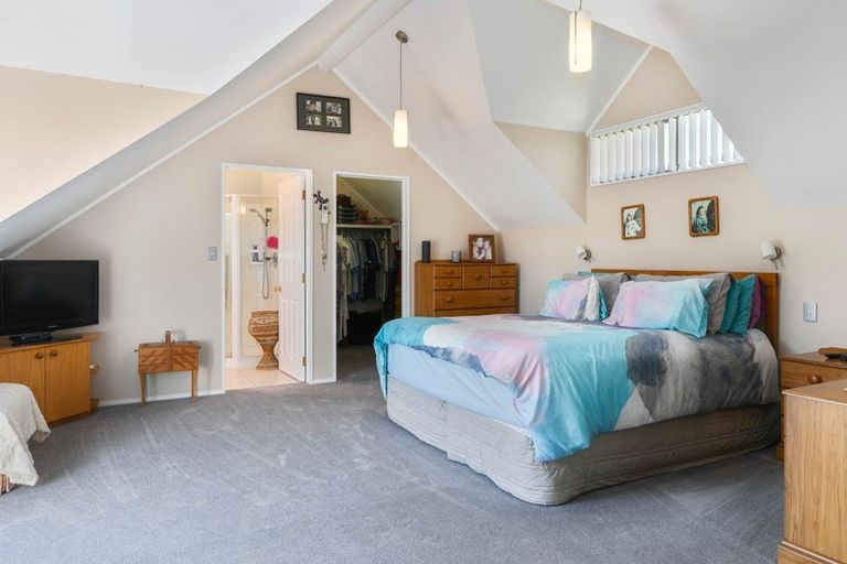 Photo of property in 25 Hoyte Place, Pukehangi, Rotorua, 3015