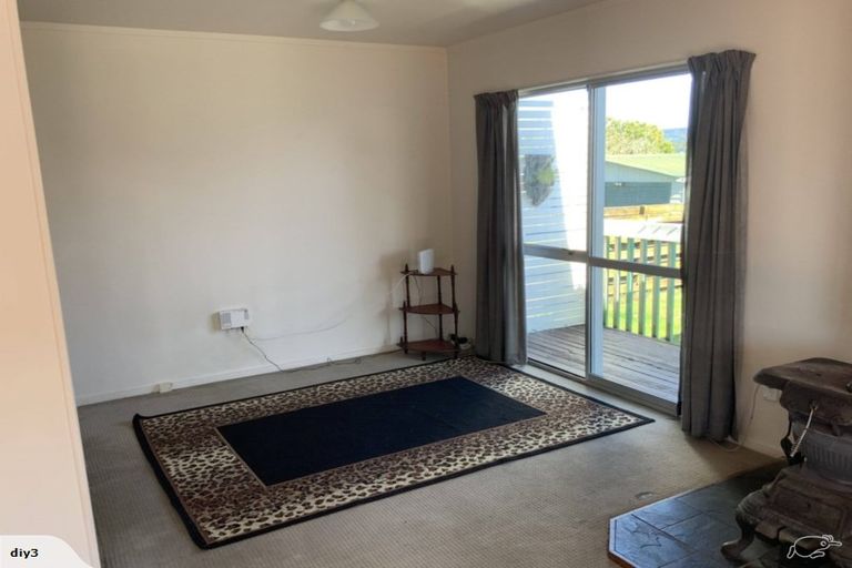 Photo of property in 5 Hinerau Street, Henderson, Auckland, 0612