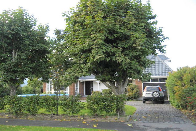 Photo of property in 18 Gothic Place, Ilam, Christchurch, 8041