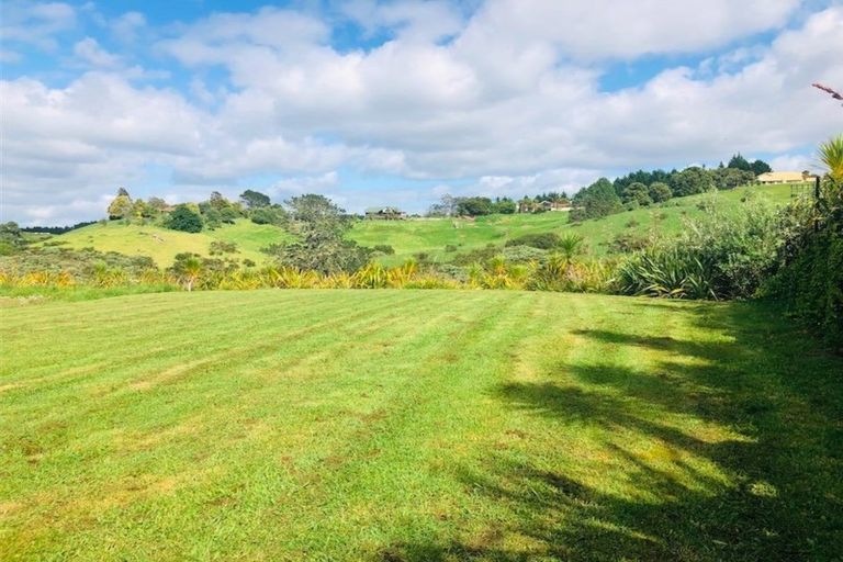 Photo of property in 30 Boocock Crescent, Orewa, 0931