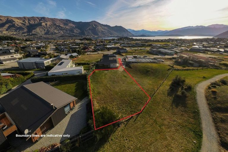 Photo of property in 12 Landsborough Lane, Wanaka, 9305