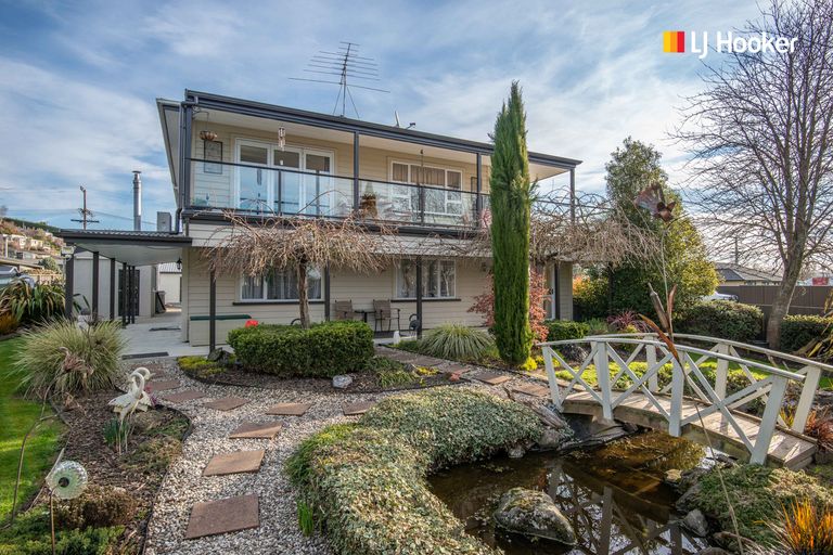 Photo of property in 7 North Foreland Street, Waihola, Milton, 9073