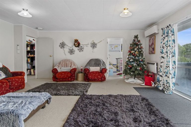 Photo of property in 5 Dunton Drive, Welcome Bay, Tauranga, 3112
