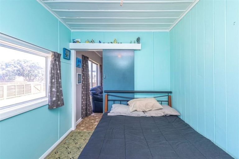 Photo of property in 16 Coleman Avenue, Waverley, 4591