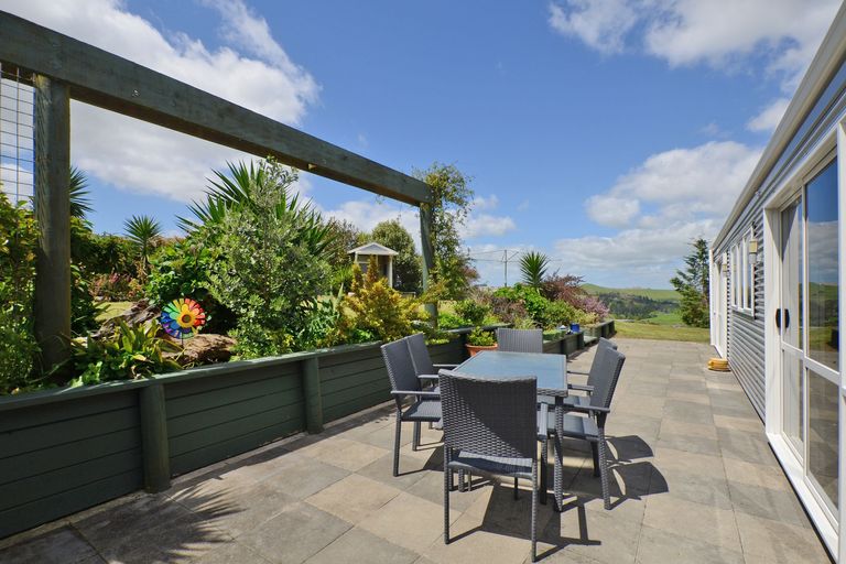 Photo of property in 215 Valley View Road, Otaika, Whangarei, 0170