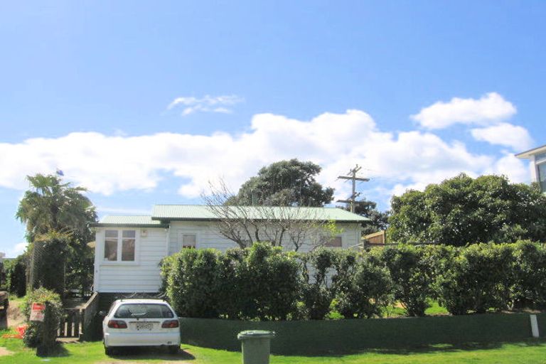 Photo of property in 9 Ngarata Avenue, Mount Maunganui, 3116