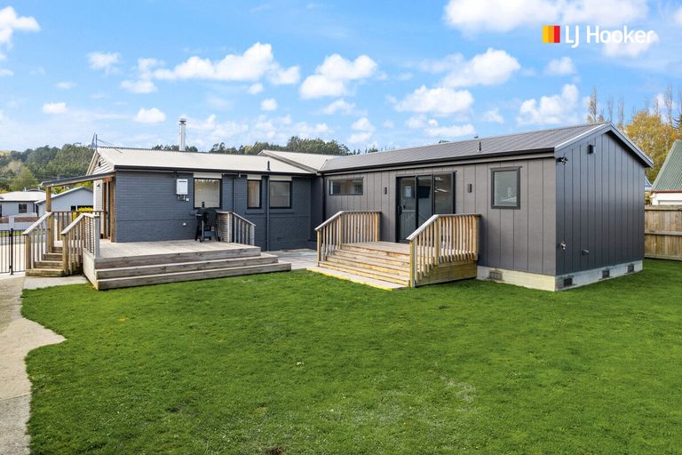 Photo of property in 4 Lambert Street, Abbotsford, Dunedin, 9018