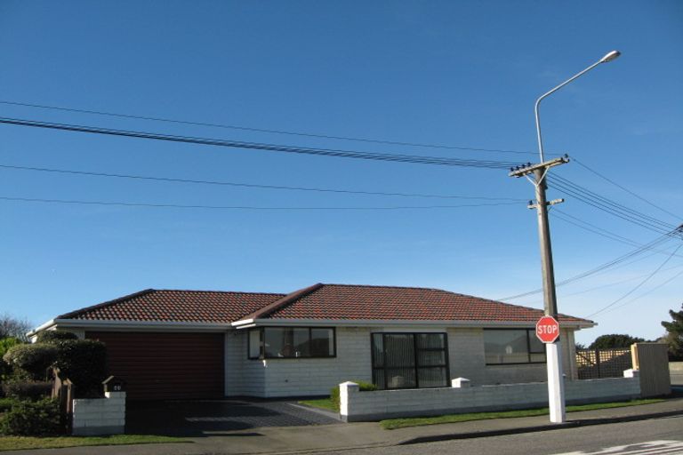 Photo of property in 2/41 Hardy Street, New Brighton, Christchurch, 8061