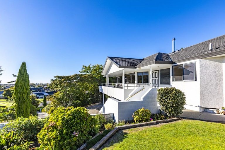 Photo of property in 37 Hetley Crescent, Taradale, Napier, 4112