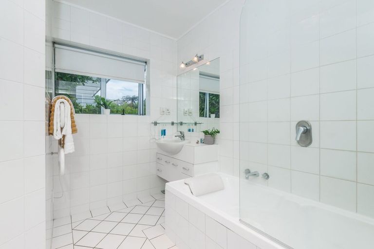 Photo of property in 32a Izard Road, Khandallah, Wellington, 6035