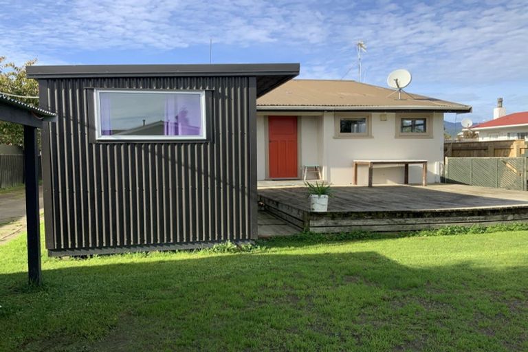 Photo of property in 36 Balmoral Street, Levin, 5510