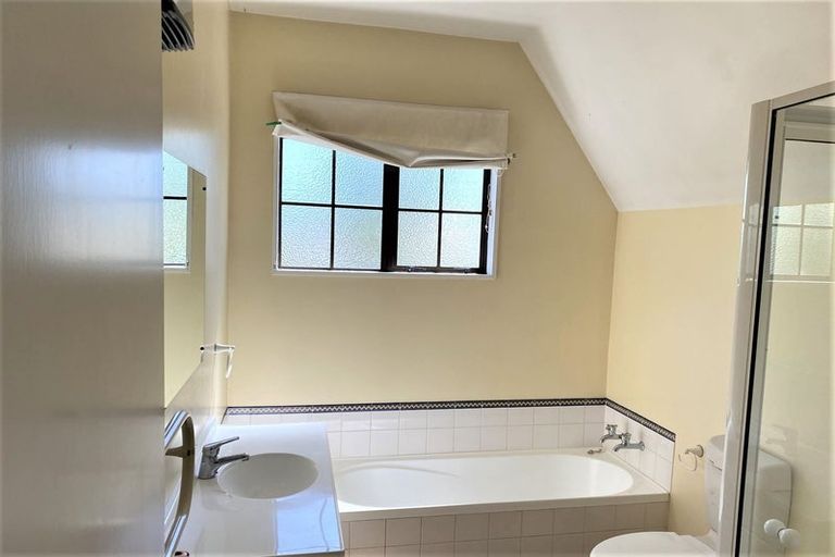 Photo of property in 15 Althorp Place, Avonhead, Christchurch, 8042