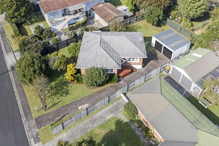Photo of property in 20 Halberg Street, Papakura, 2110
