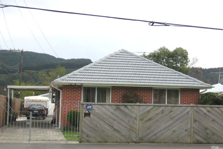 Photo of property in 51a Palmer Crescent, Silverstream, Upper Hutt, 5019