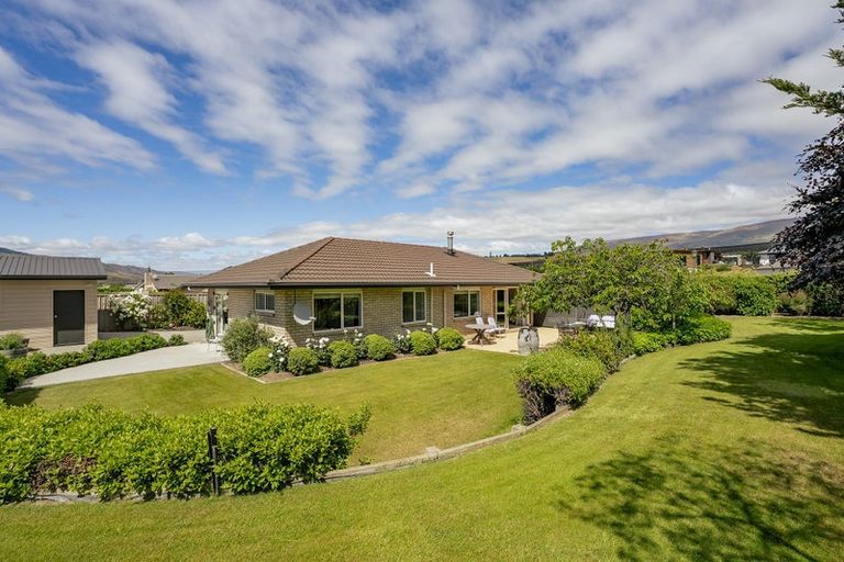 Photo of property in 32 Missy Crescent, Mount Pisa, Cromwell, 9383