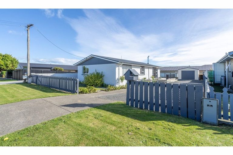 Photo of property in 74 Dipton Street, Kingswell, Invercargill, 9812